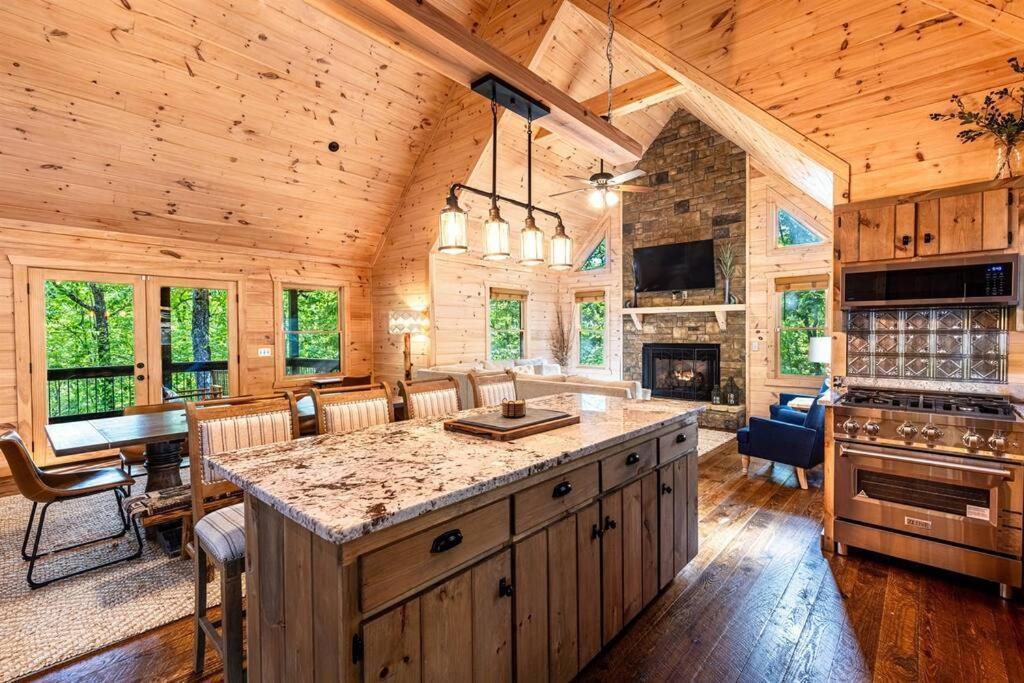 Luxe Family Cabin 8 Min To Downtown Blue Ridge Esterno foto